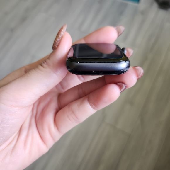 Apple Watch Series 5 - Picture 7 of 16